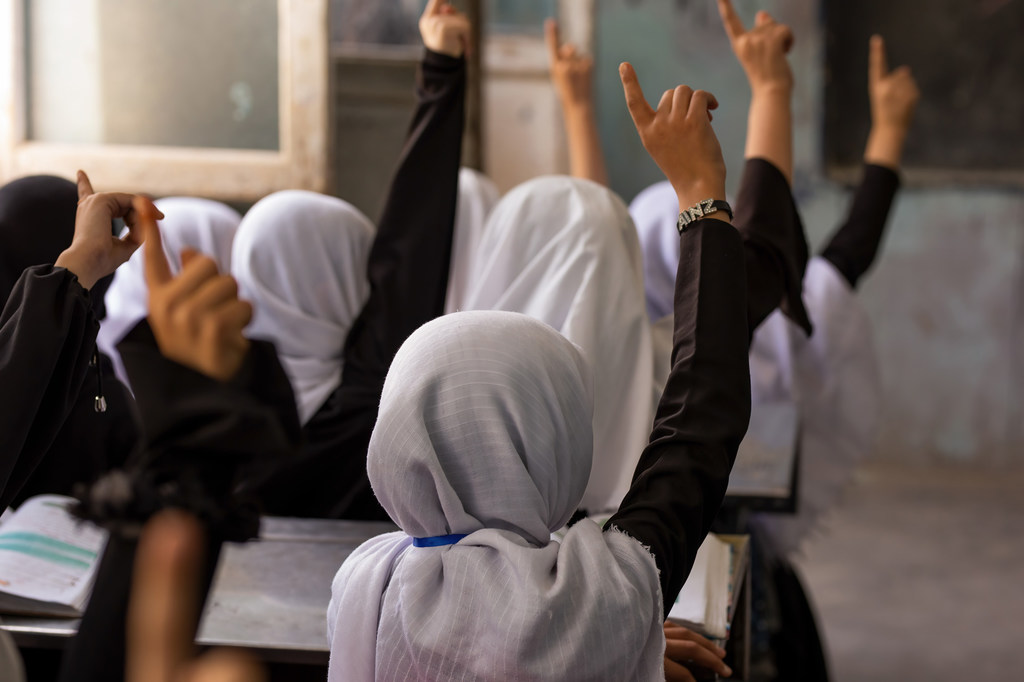 Des filles à l'école à Herat, en Afghanistan.